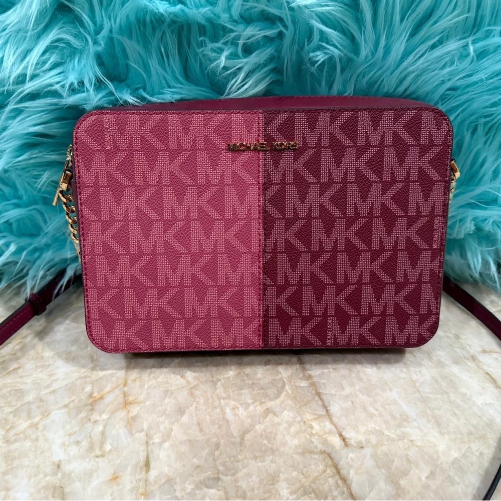 Michael by Michael Kors Jet Set Lg Crossbody in Mulberry Multi Signature Logo